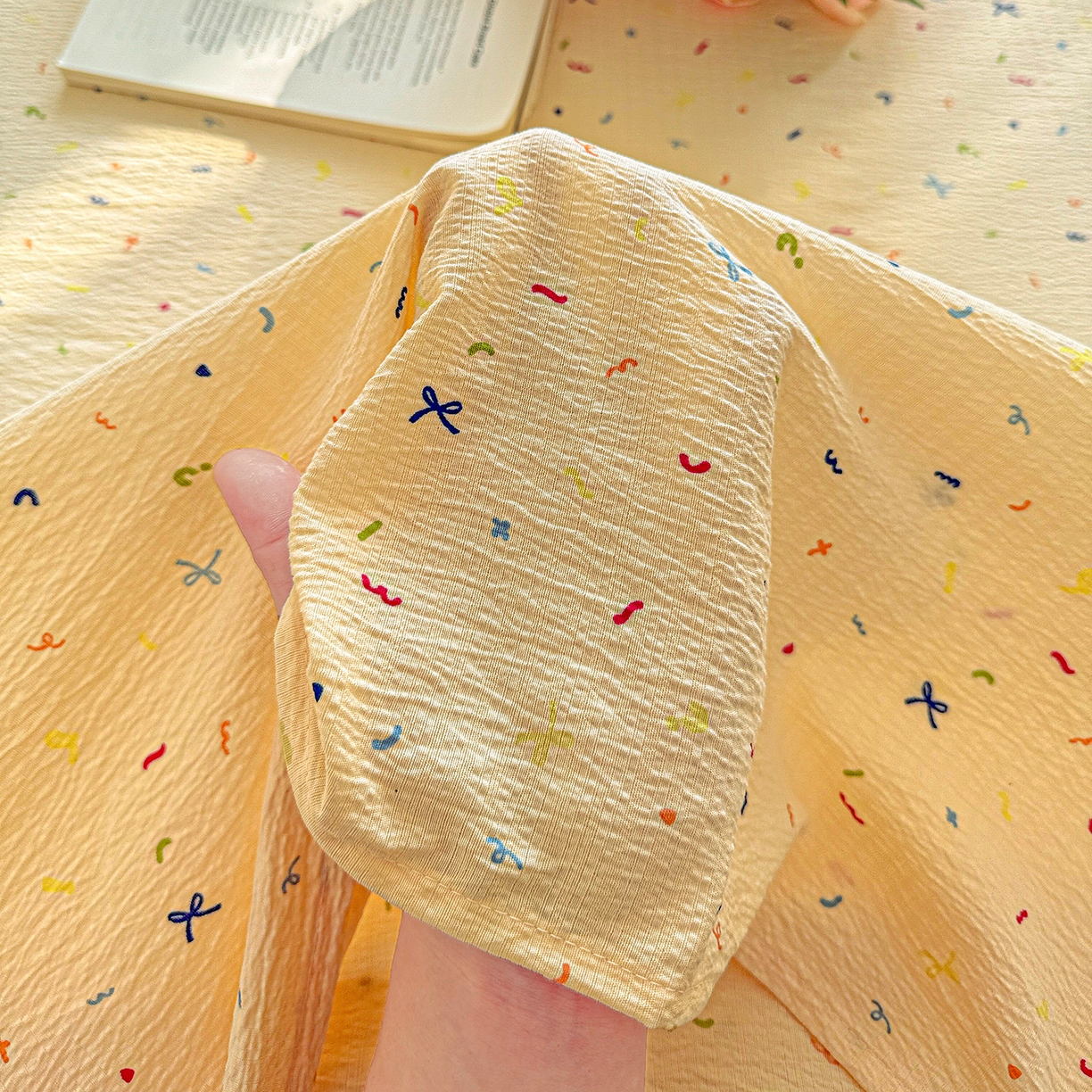 91家纺网 家纺一手货源 找家纺 仟人梦 2026新款云感双层纱印花单床单-叠拍图 冰淇凌