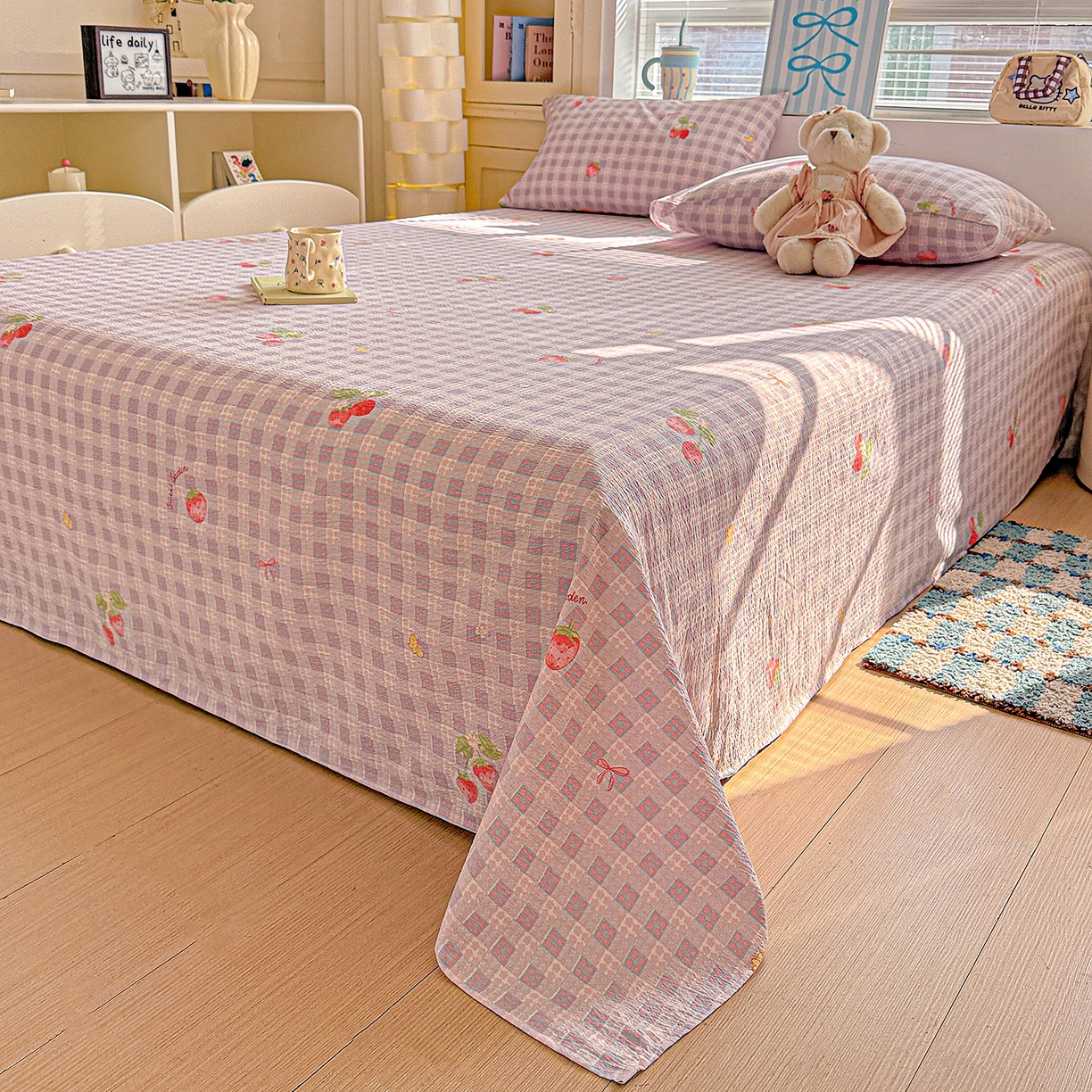 91家纺网 家纺一手货源 找家纺 仟人梦 2026新款云感双层纱印花单床单-叠拍图 草莓之语