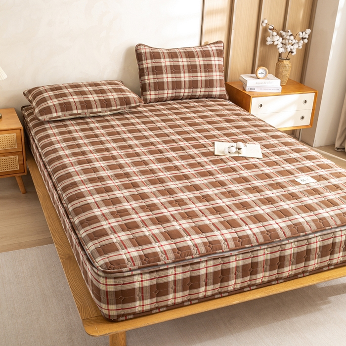 91家纺网 家纺一手货源 找家纺 伊人坊 2026新款纯棉深格子无印风六面全包夹棉床笠床垫保护套 沐风-奶咖