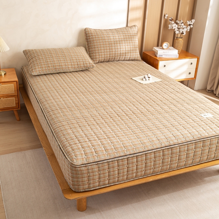 91家纺网 家纺一手货源 找家纺 伊人坊 2026新款纯棉深格子无印风六面全包夹棉床笠床垫保护套 芳华-卡其