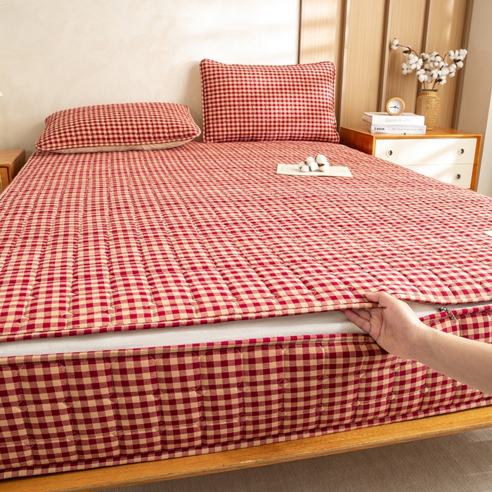 91家纺网 家纺一手货源 找家纺 伊人坊 2026新款纯棉深格子无印风六面全包夹棉床笠床垫保护套 荟素-红