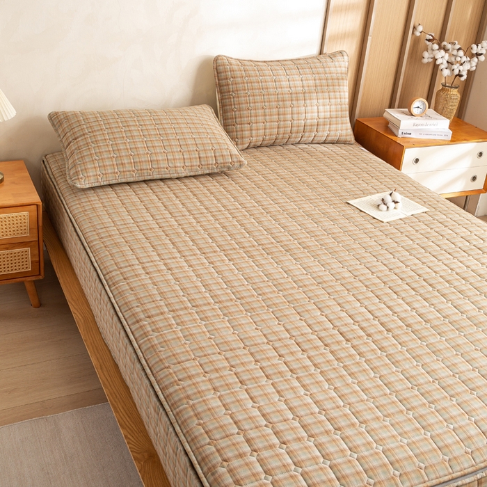 91家纺网 家纺一手货源 找家纺 伊人坊 2026新款纯棉深格子无印风六面全包夹棉床笠床垫保护套 芳华-卡其