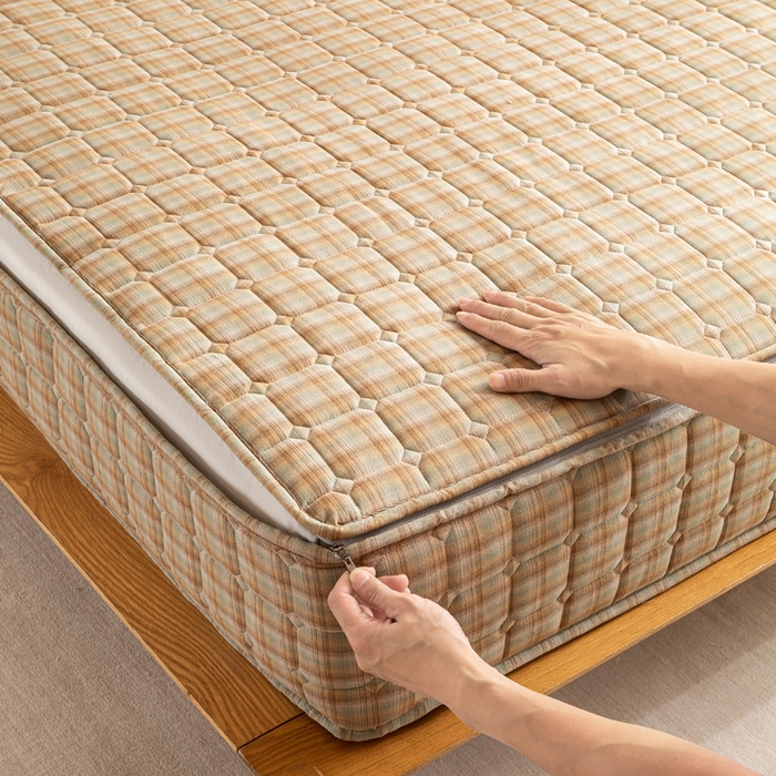 91家纺网 家纺一手货源 找家纺 伊人坊 2026新款纯棉深格子无印风六面全包夹棉床笠床垫保护套 芳华-卡其