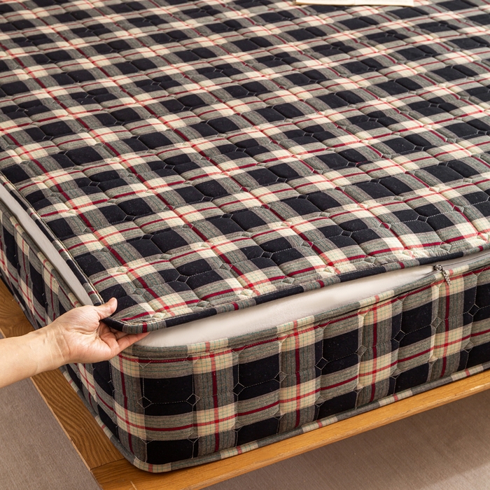 91家纺网 家纺一手货源 找家纺 伊人坊 2026新款纯棉深格子无印风六面全包夹棉床笠床垫保护套 木槿-黑