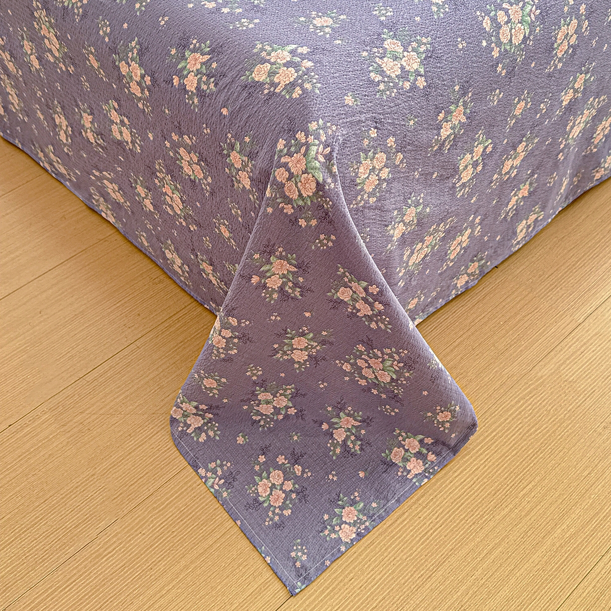 91家纺网 家纺一手货源 找家纺 仟人梦 2026新款云感双层纱印花单床单-叠拍图 豆蔻