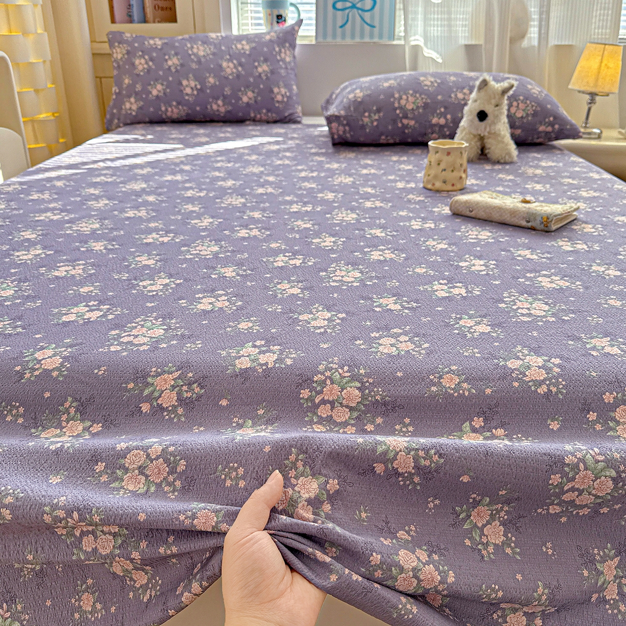 91家纺网 家纺一手货源 找家纺 仟人梦 2026新款云感双层纱印花单床单-叠拍图 豆蔻