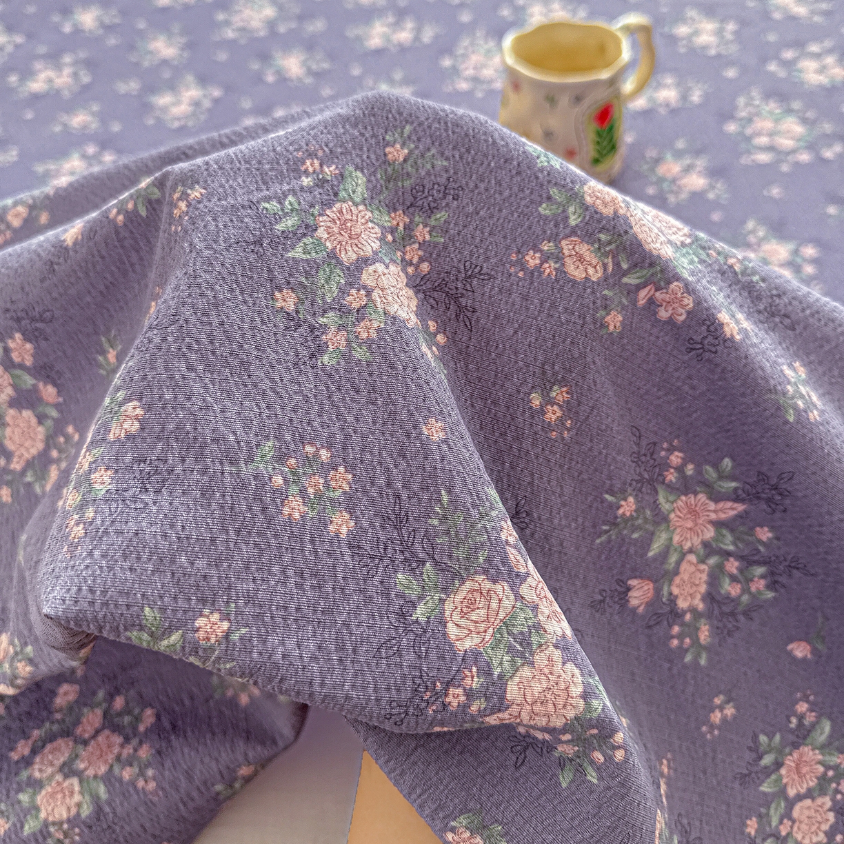 91家纺网 家纺一手货源 找家纺 仟人梦 2026新款云感双层纱印花单床单-叠拍图 豆蔻