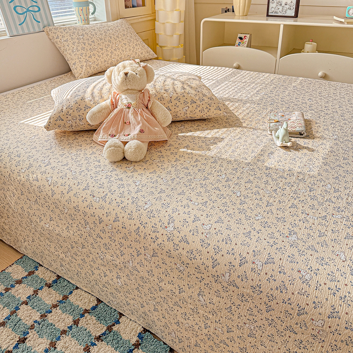 91家纺网 家纺一手货源 找家纺 仟人梦 2026新款云感双层纱印花单床单-叠拍图 花园兔