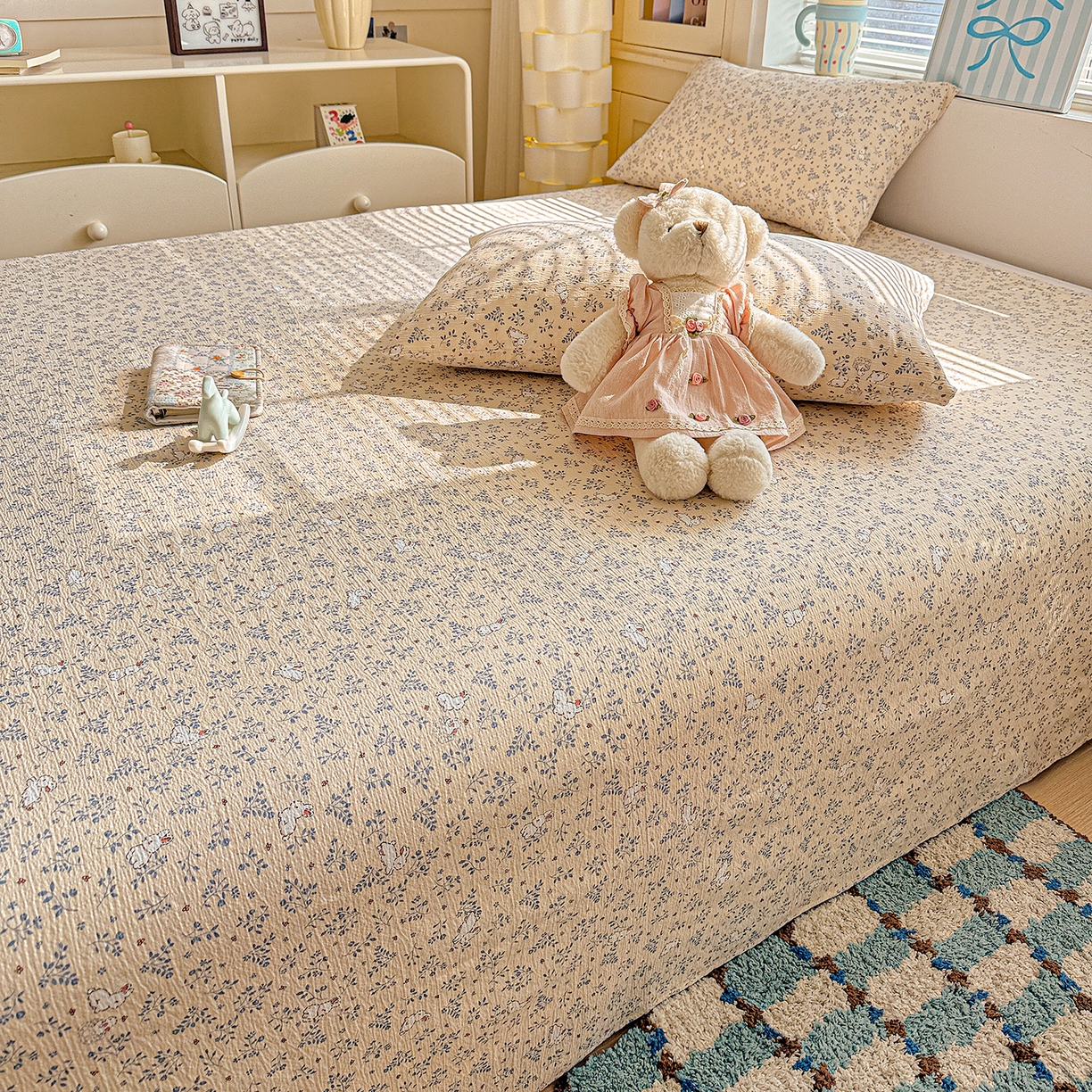 91家纺网 家纺一手货源 找家纺 仟人梦 2026新款云感双层纱印花单床单-叠拍图 花园兔