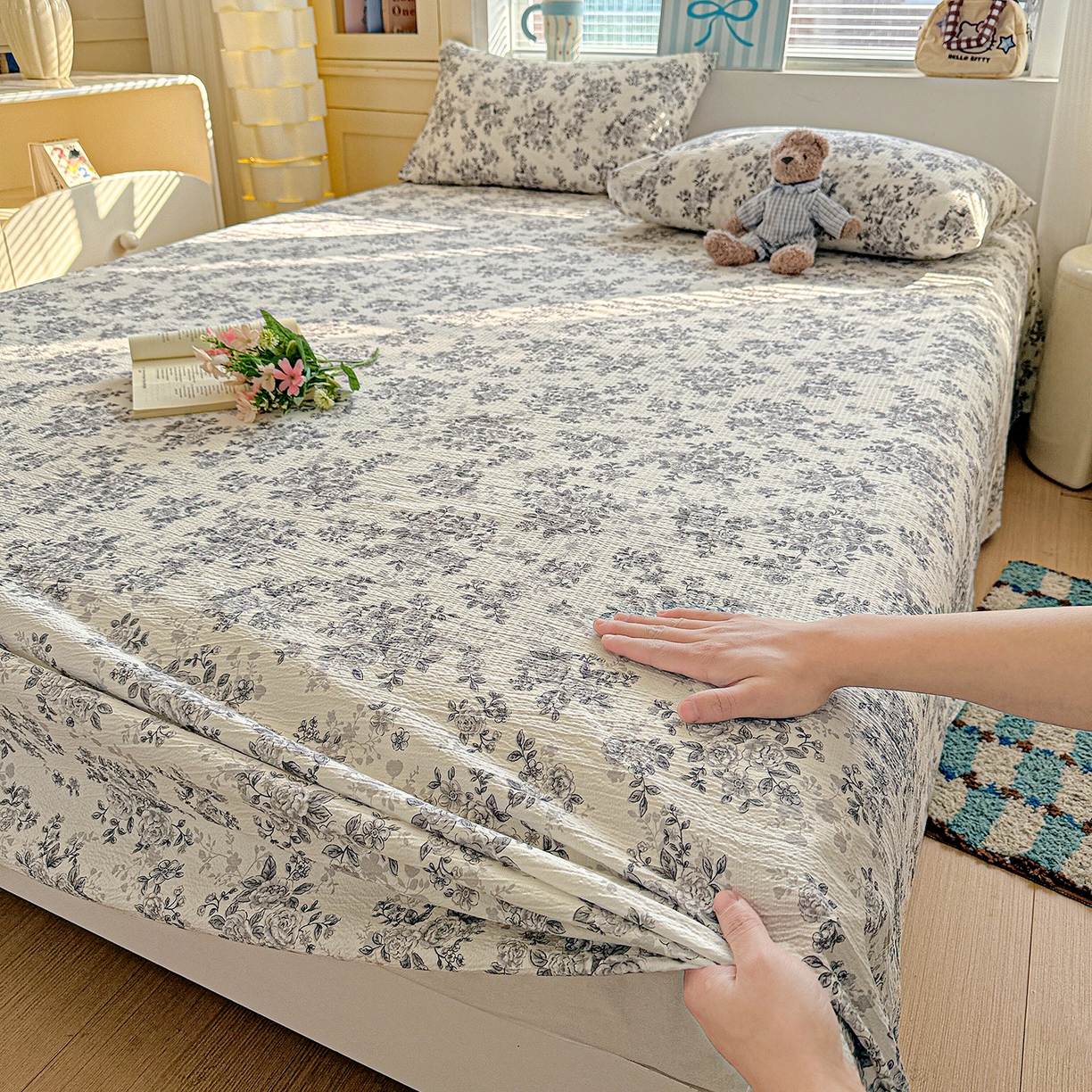 91家纺网 家纺一手货源 找家纺 仟人梦 2026新款云感双层纱印花单床单-叠拍图 蓝黛