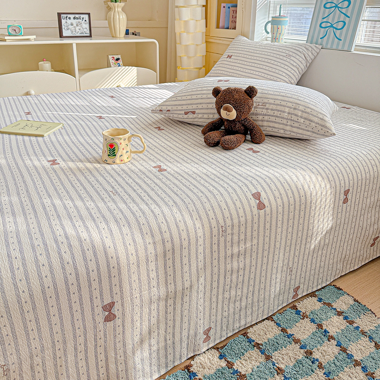 91家纺网 家纺一手货源 找家纺 仟人梦 2026新款云感双层纱印花单床单-叠拍图 清新条纹