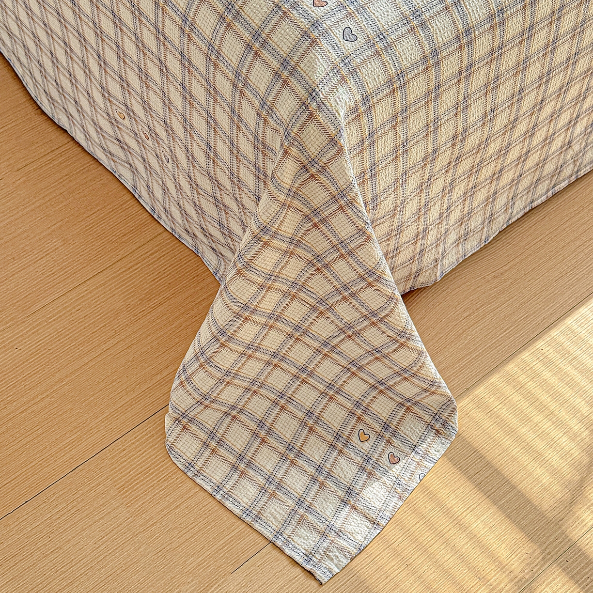 91家纺网 家纺一手货源 找家纺 仟人梦 2026新款云感双层纱印花单床单-叠拍图 时尚格调