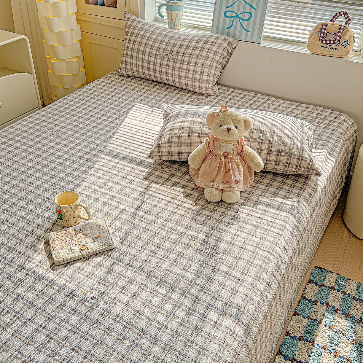 91家纺网 家纺一手货源 找家纺 仟人梦 2026新款云感双层纱印花单床单-叠拍图 时尚格调