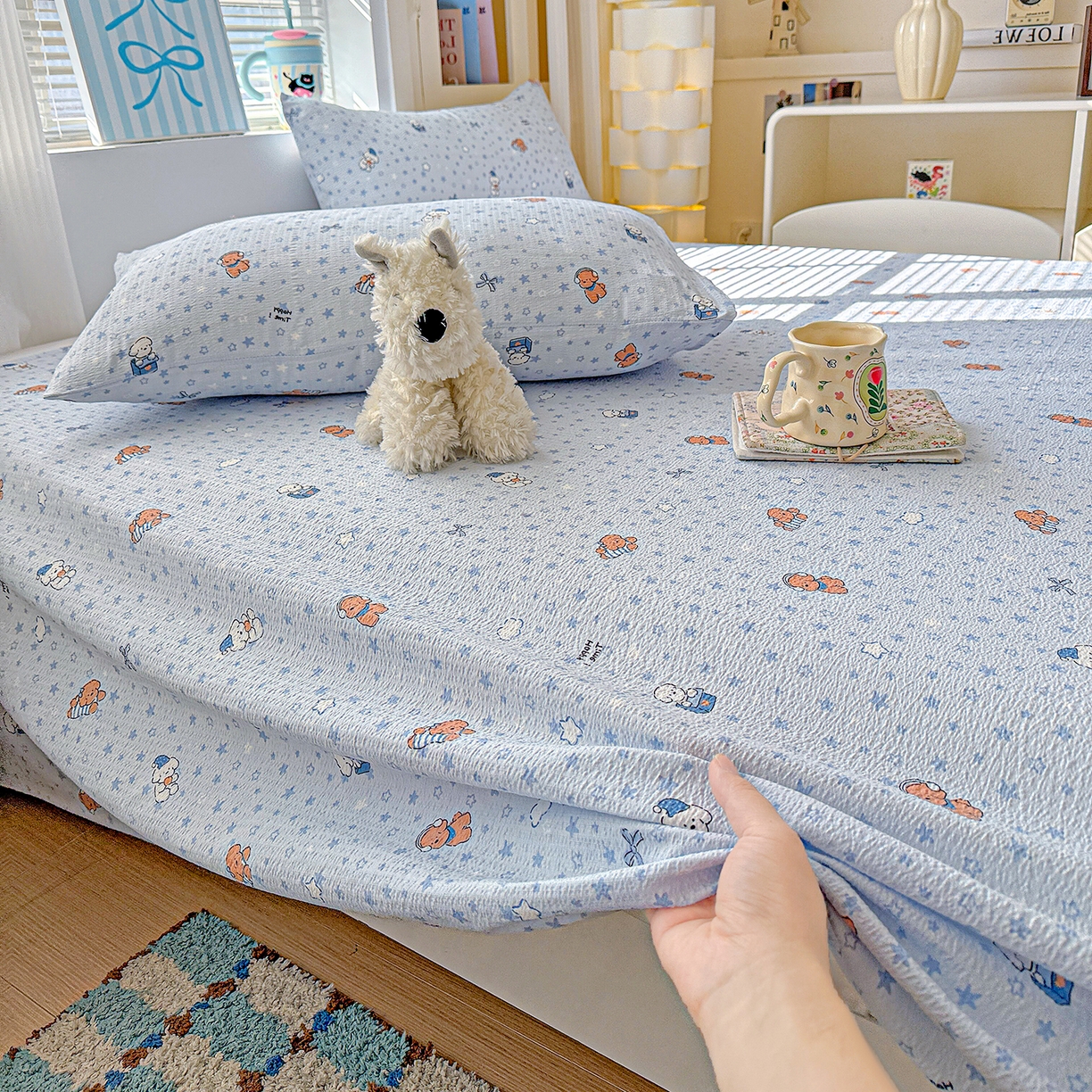 91家纺网 家纺一手货源 找家纺 仟人梦 2026新款云感双层纱印花单床单-叠拍图 淘气狗