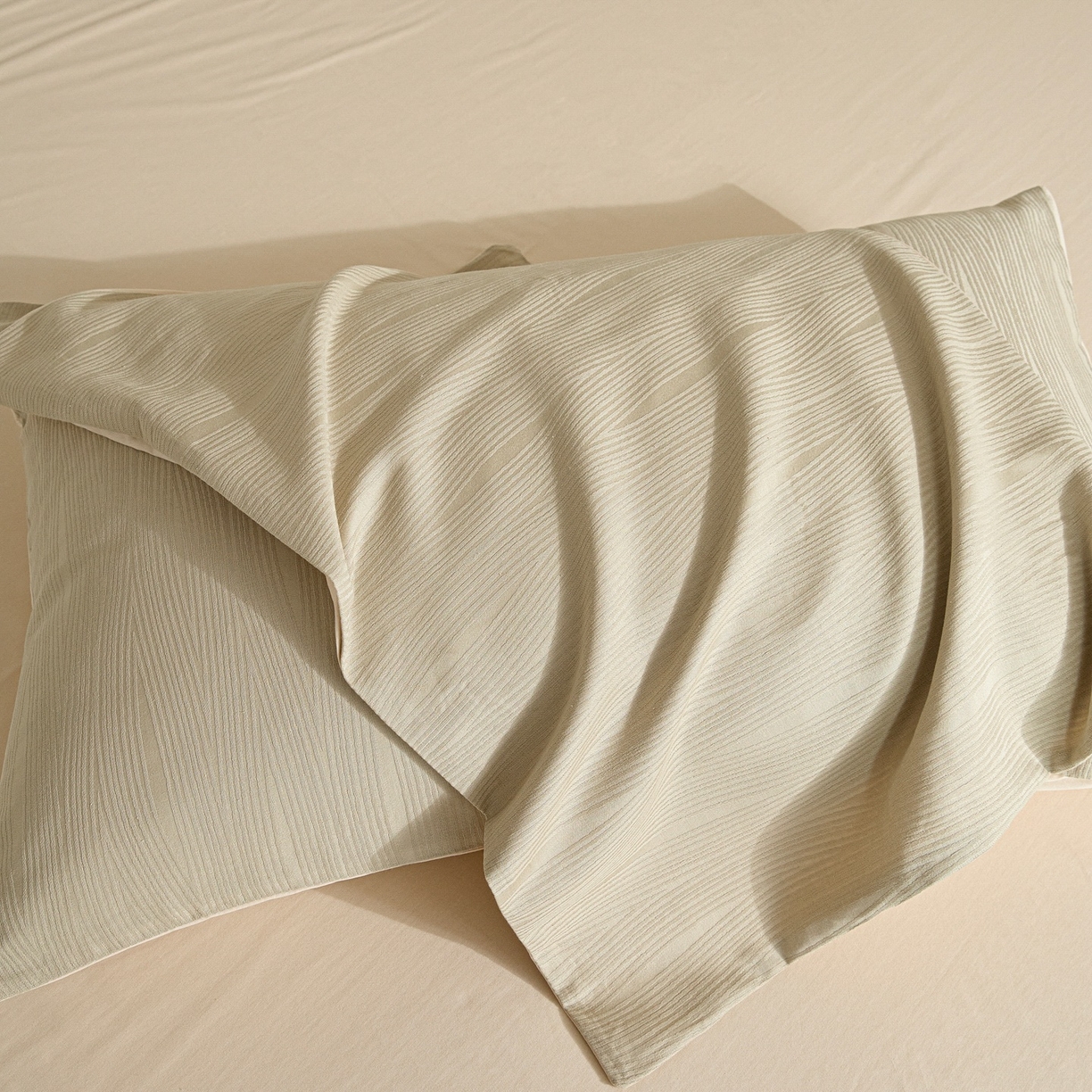 91家纺网 家纺一手货源 找家纺 眠博士 2026春夏新款60s全棉纯棉水洗立体提花四件套 麦浪-卡其