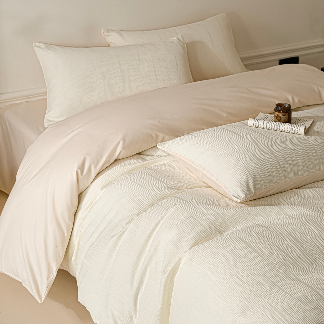 91家纺网 家纺一手货源 找家纺 眠博士 2026春夏新款60s全棉纯棉水洗立体提花四件套 麦浪-奶白