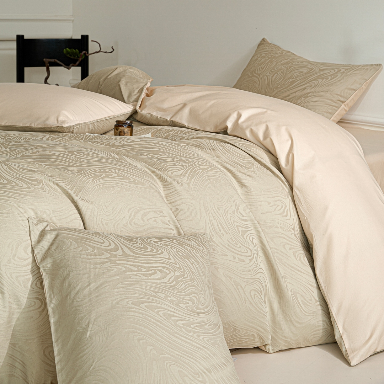 91家纺网 家纺一手货源 找家纺 眠博士 2026春夏新款60s全棉纯棉水洗立体提花四件套 迷境-卡其