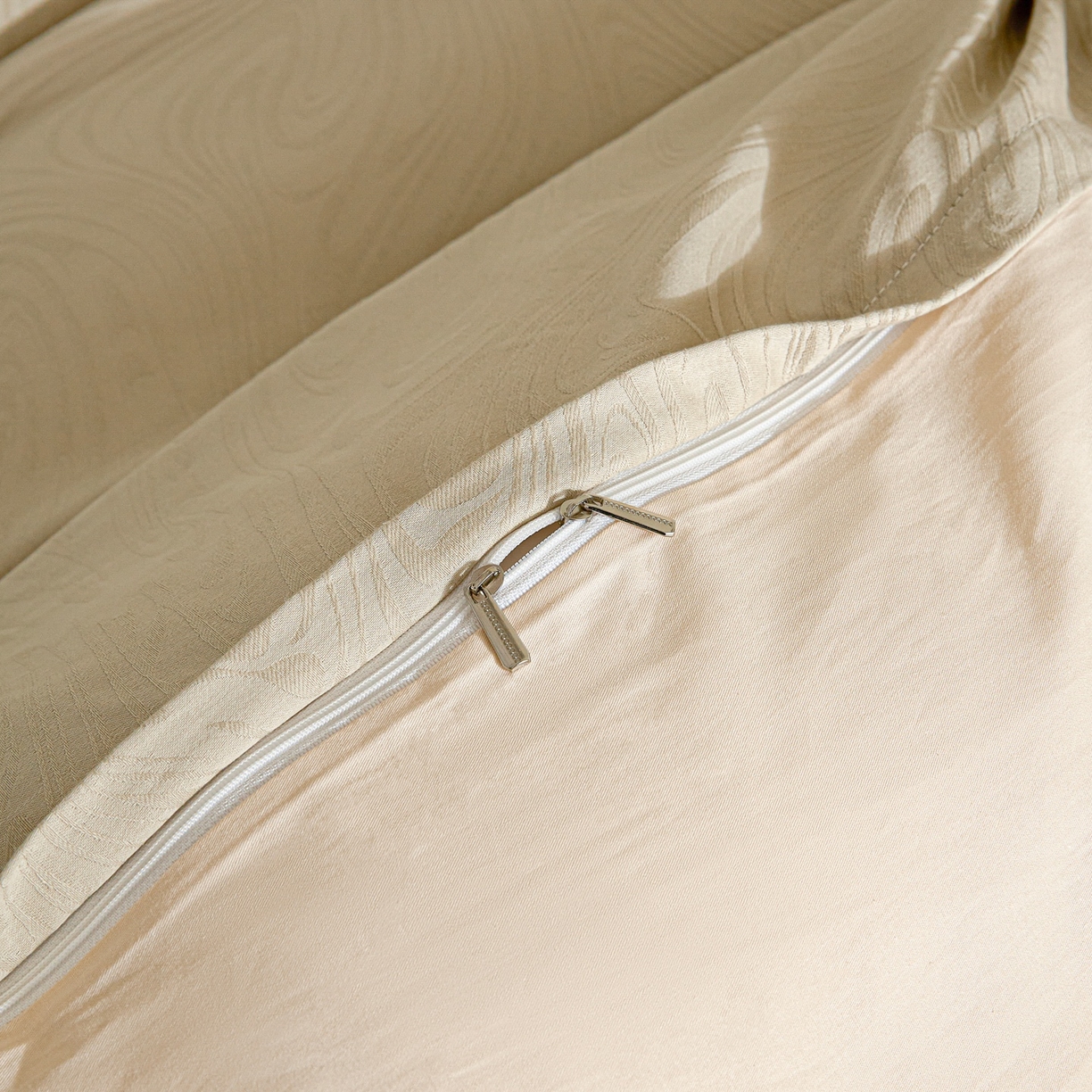 91家纺网 家纺一手货源 找家纺 眠博士 2026春夏新款60s全棉纯棉水洗立体提花四件套 迷境-卡其