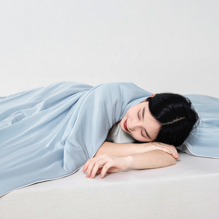 91家纺网 家纺一手货源 找家纺 宇淳国际 2026新款凉感丝夏被被子被芯系列 天空蓝+绅士灰