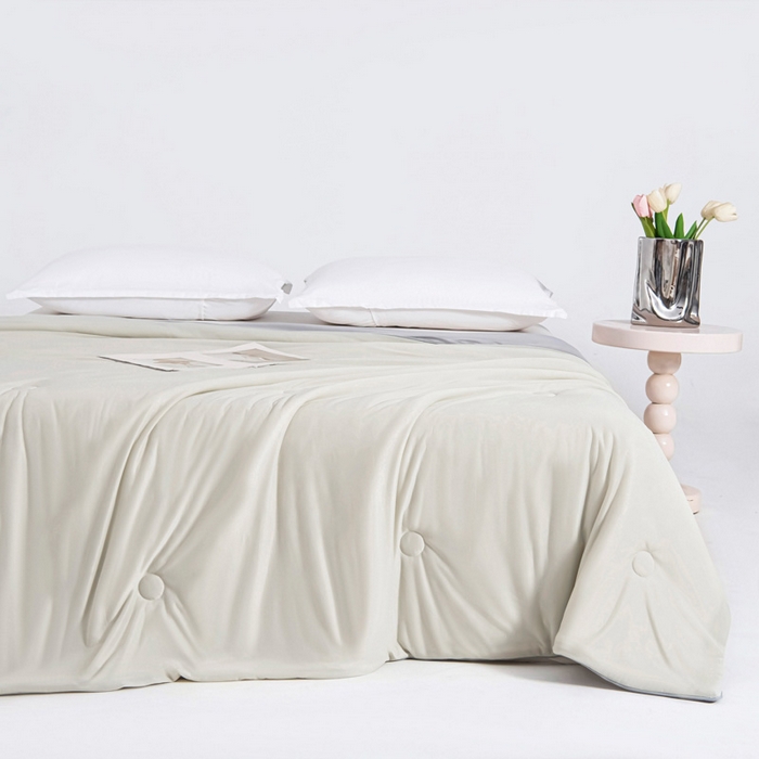 91家纺网 家纺一手货源 找家纺 宇淳国际 2026新款凉感丝夏被被子被芯系列 浅咖+绅士灰