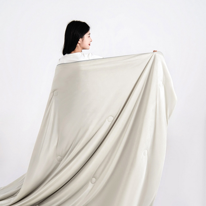 91家纺网 家纺一手货源 找家纺 宇淳国际 2026新款凉感丝夏被被子被芯系列 浅咖+绅士灰