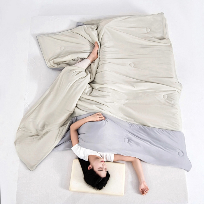 91家纺网 家纺一手货源 找家纺 宇淳国际 2026新款凉感丝夏被被子被芯系列 浅咖+绅士灰