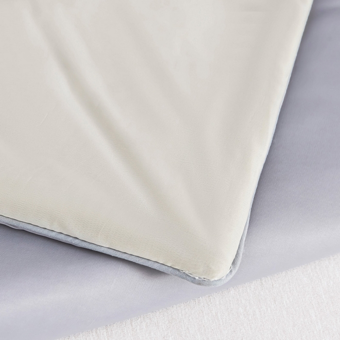 91家纺网 家纺一手货源 找家纺 宇淳国际 2026新款凉感丝夏被被子被芯系列 浅咖+绅士灰