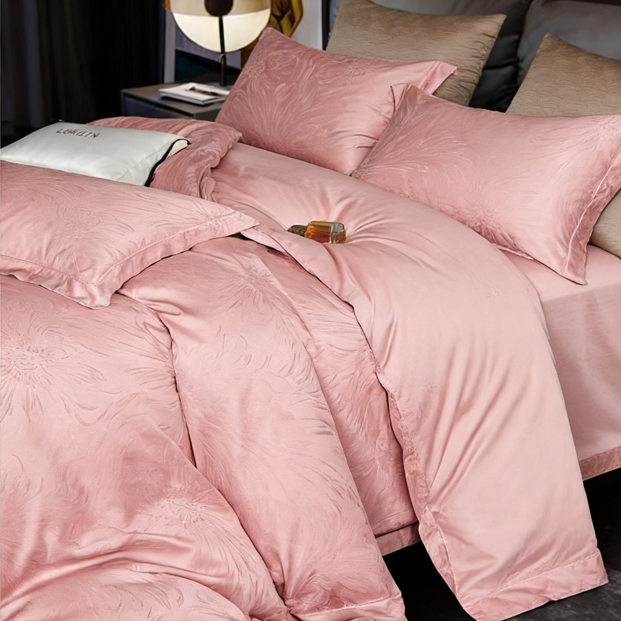 91家纺网 家纺一手货源 找家纺 淳绵 2026新款全棉提花四件套 罗卡芙 豆沙