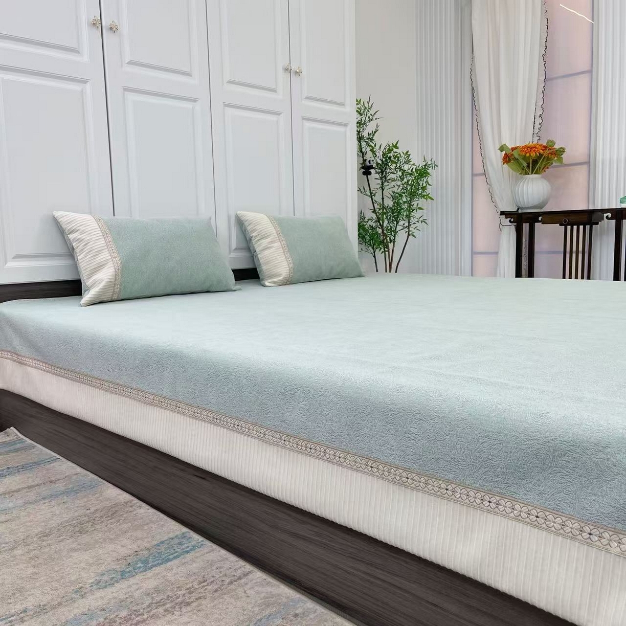 91家纺网 家纺一手货源 找家纺 （总）暖木杨 2025新款雪尼尔柔软亲肤床用床盖四季可用可机洗防滑耐磨-奶茶