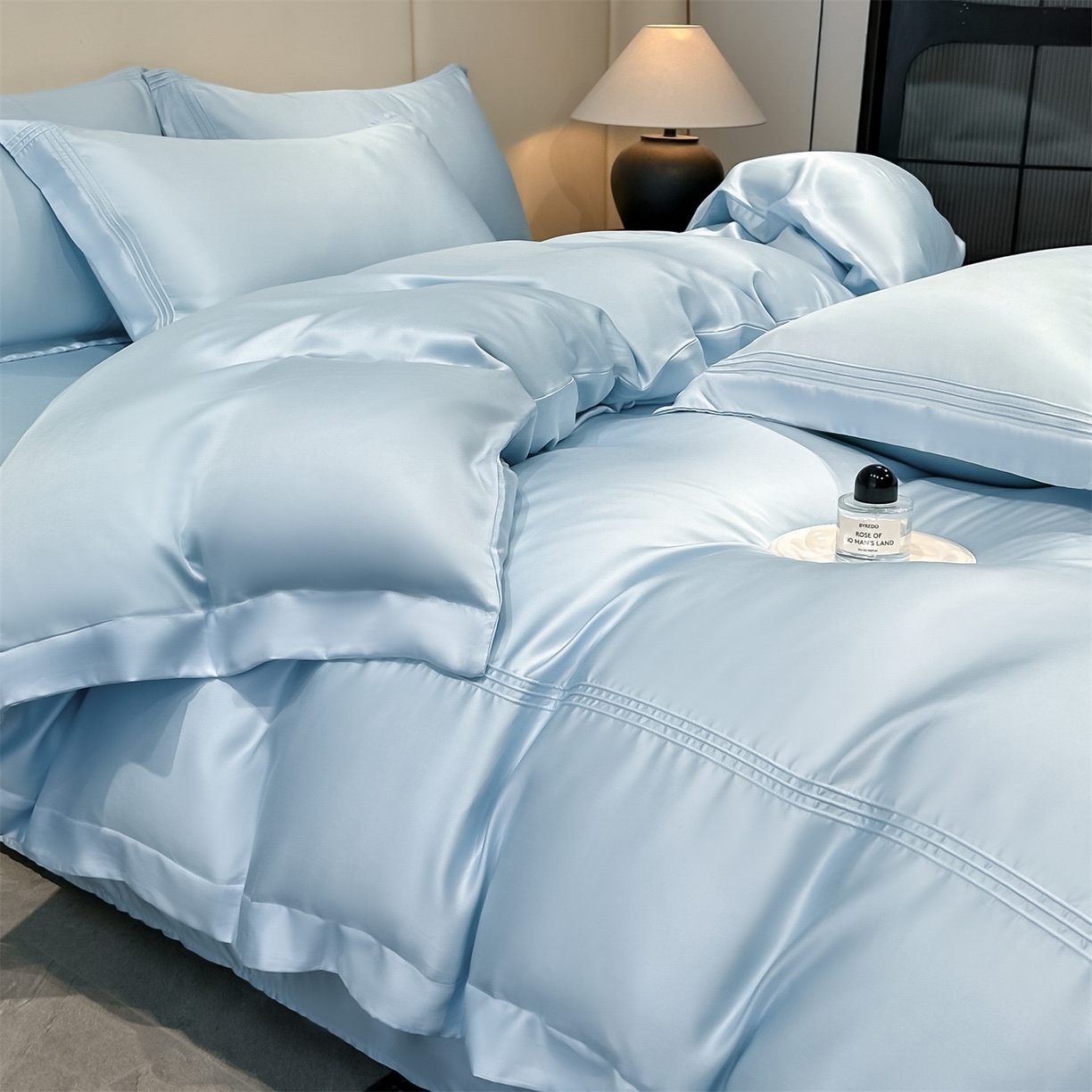 91家纺网 家纺一手货源 找家纺 笙意家纺 2026新款水洗真丝埋线款四件套-恩瑞系列 恩瑞-天空蓝