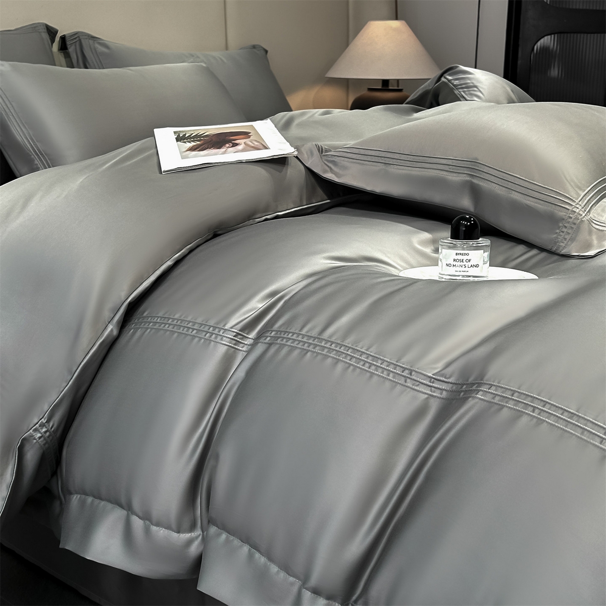 91家纺网 家纺一手货源 找家纺 笙意家纺 2026新款水洗真丝埋线款四件套-恩瑞系列 恩瑞-中灰