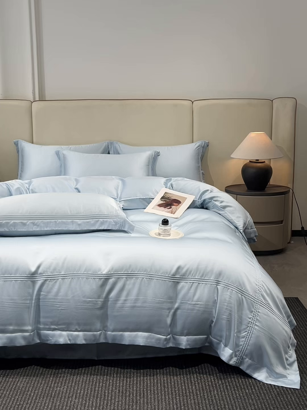 91家纺网 家纺一手货源 找家纺 笙意家纺 2026新款水洗真丝埋线款四件套-恩瑞系列 恩瑞-天空蓝