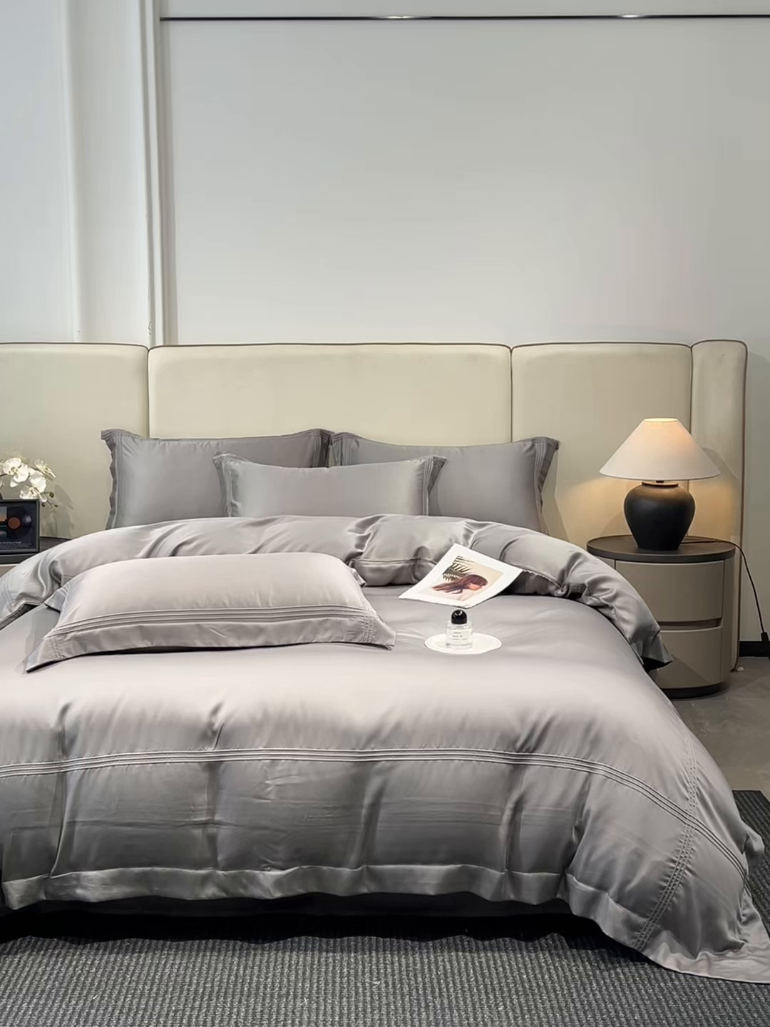 91家纺网 家纺一手货源 找家纺 笙意家纺 2026新款水洗真丝埋线款四件套-恩瑞系列 恩瑞-中灰