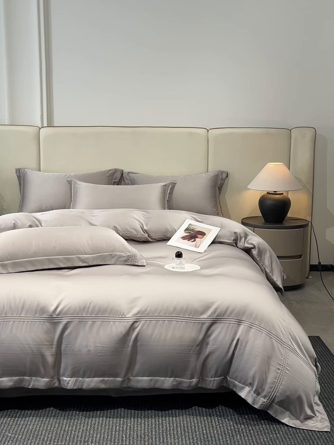 91家纺网 家纺一手货源 找家纺 笙意家纺 2026新款水洗真丝埋线款四件套-恩瑞系列 恩瑞-山灰