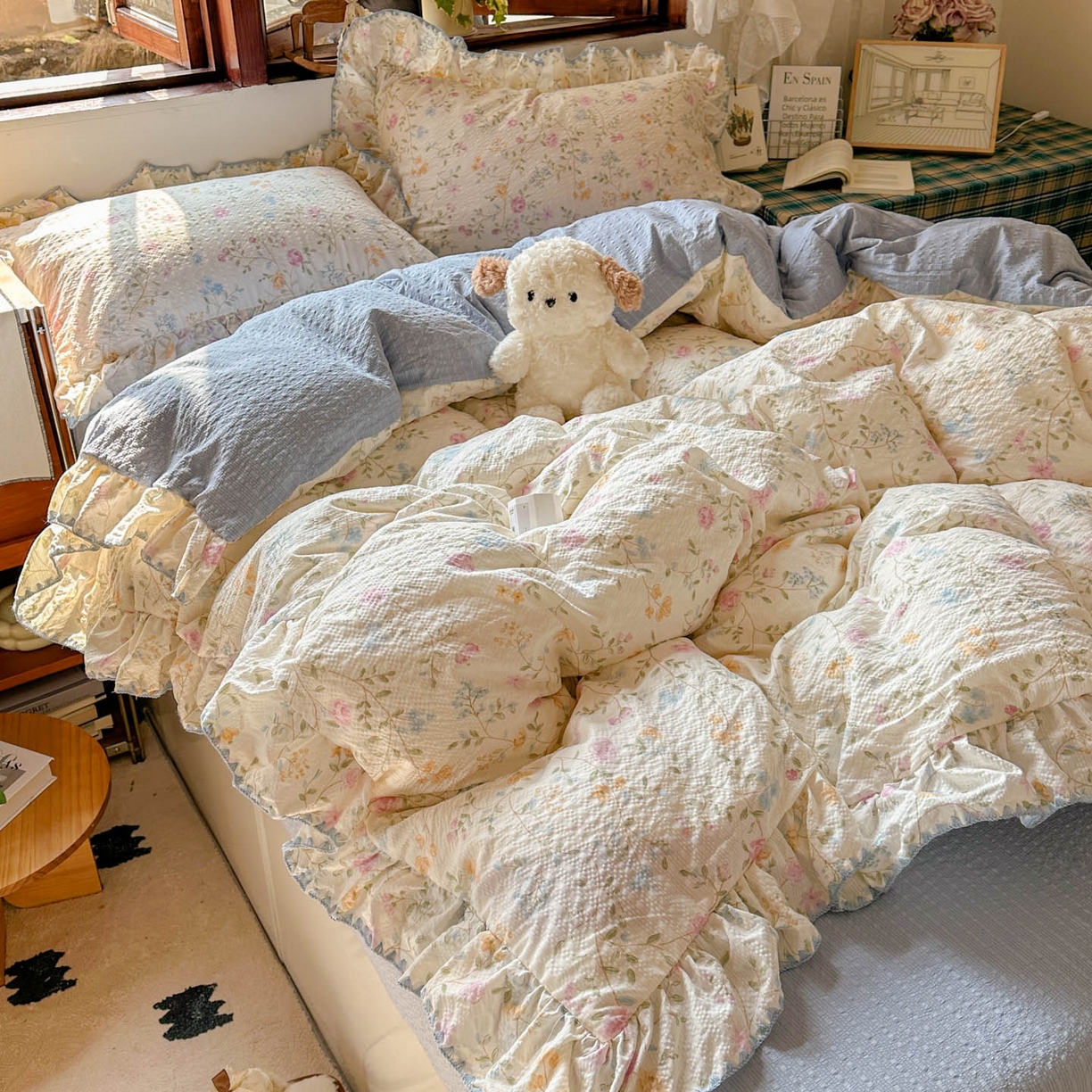 91家纺网 家纺一手货源 找家纺 梵克保罗 2026新款泡芙棉三角针被壳绣花边四件套 花野青空