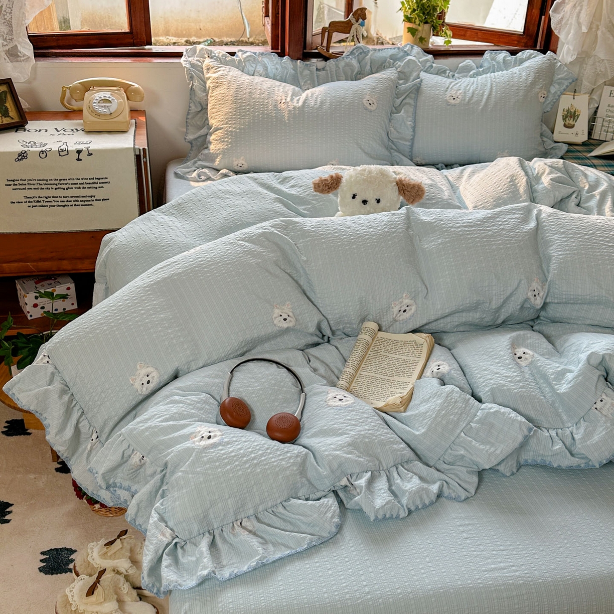 91家纺网 家纺一手货源 找家纺 梵克保罗 2026新款泡芙棉三角针被壳绣花边四件套 蓝雾浅眠