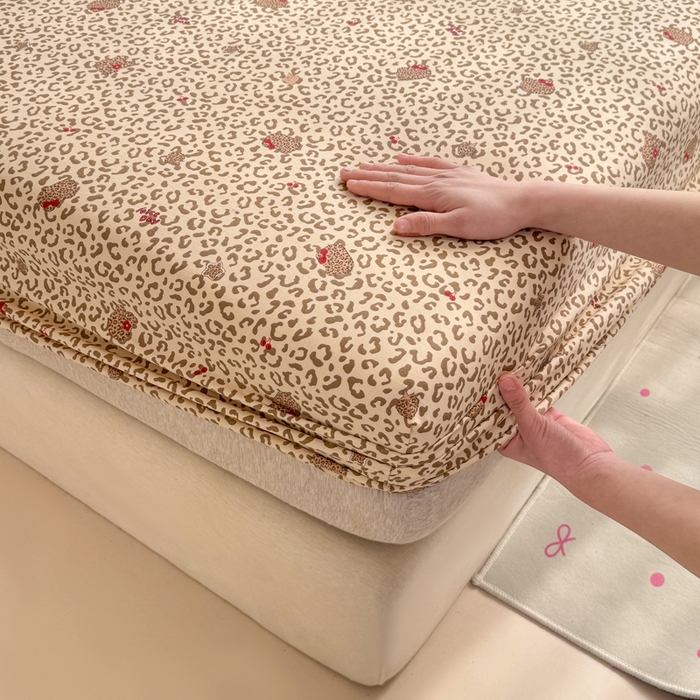 91家纺网 家纺一手货源 找家纺 一比一家纺 2026春夏新款A类仿棉单床笠床罩床笠单件 豹纹瞄咖