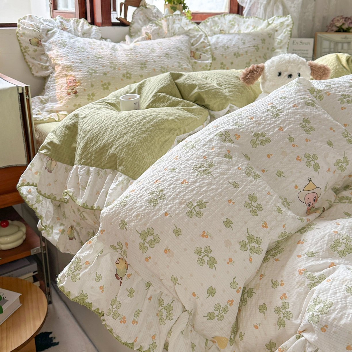 梵克保罗 2026新款泡芙棉三角针被壳绣花边四件套 绿野寻踪