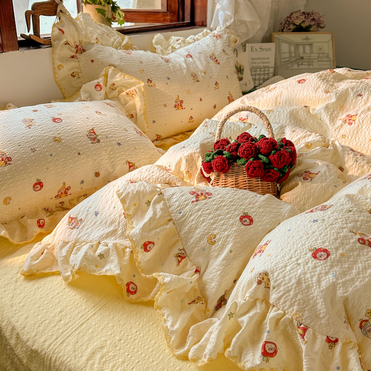 91家纺网 家纺一手货源 找家纺 梵克保罗 2026新款泡芙棉三角针被壳绣花边四件套 蜜语甜梦