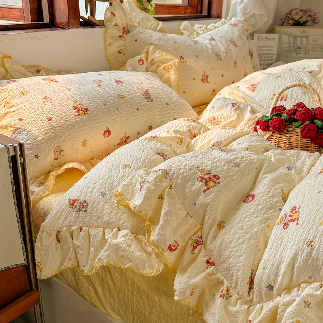 91家纺网 家纺一手货源 找家纺 梵克保罗 2026新款泡芙棉三角针被壳绣花边四件套 蜜语甜梦