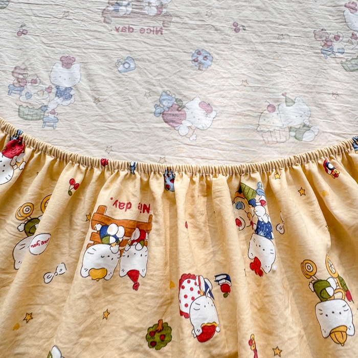 91家纺网 家纺一手货源 找家纺 一比一家纺 2026春夏新款A类仿棉单床笠床罩床笠单件 奶萌喵咖