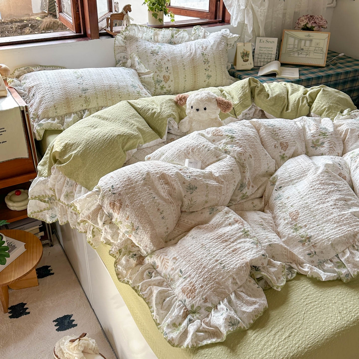 91家纺网 家纺一手货源 找家纺 梵克保罗 2026新款泡芙棉三角针被壳绣花边四件套 青野花信