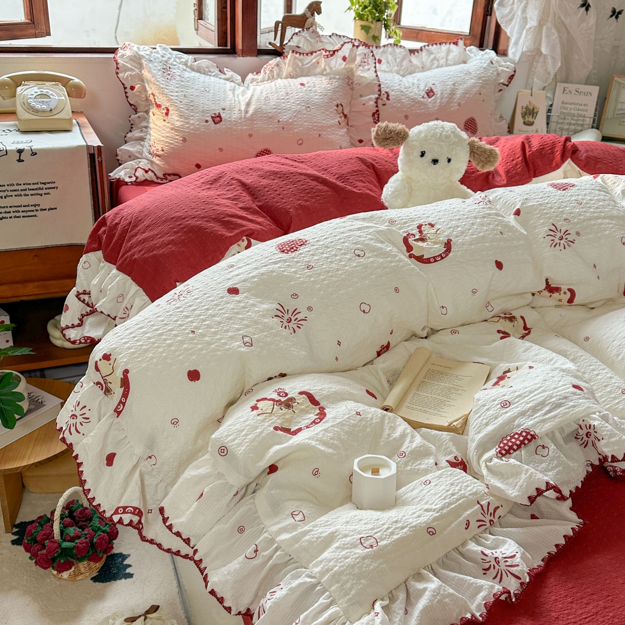 91家纺网 家纺一手货源 找家纺 梵克保罗 2026新款泡芙棉三角针被壳绣花边四件套 雪纺红妆