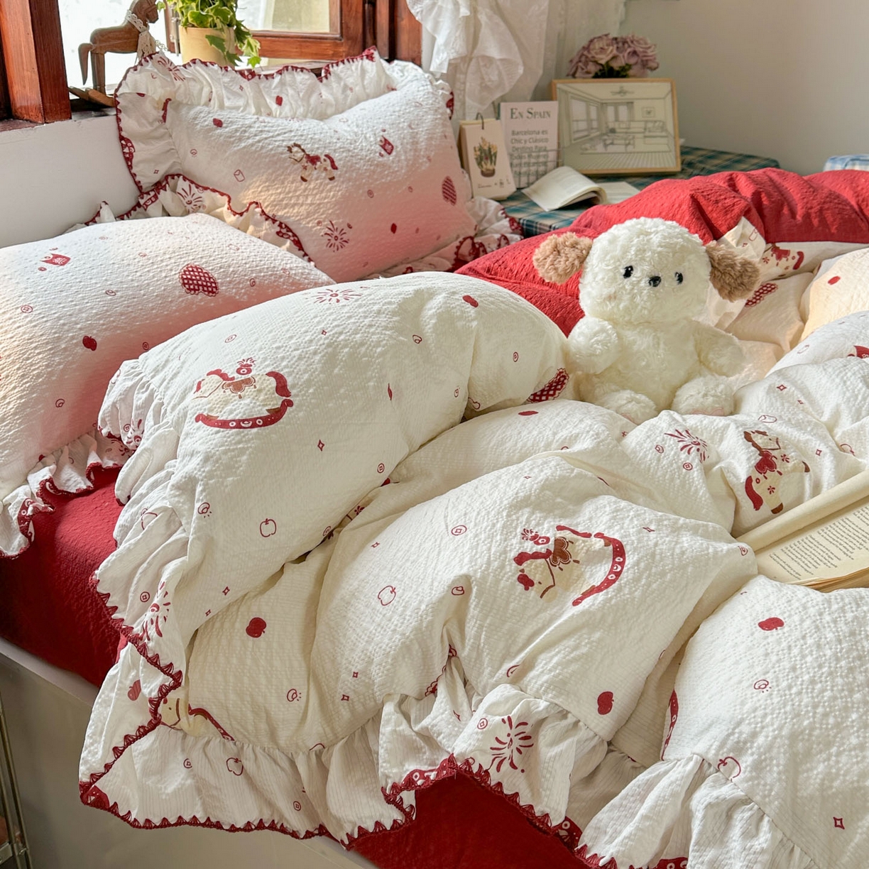 91家纺网 家纺一手货源 找家纺 梵克保罗 2026新款泡芙棉三角针被壳绣花边四件套 雪纺红妆