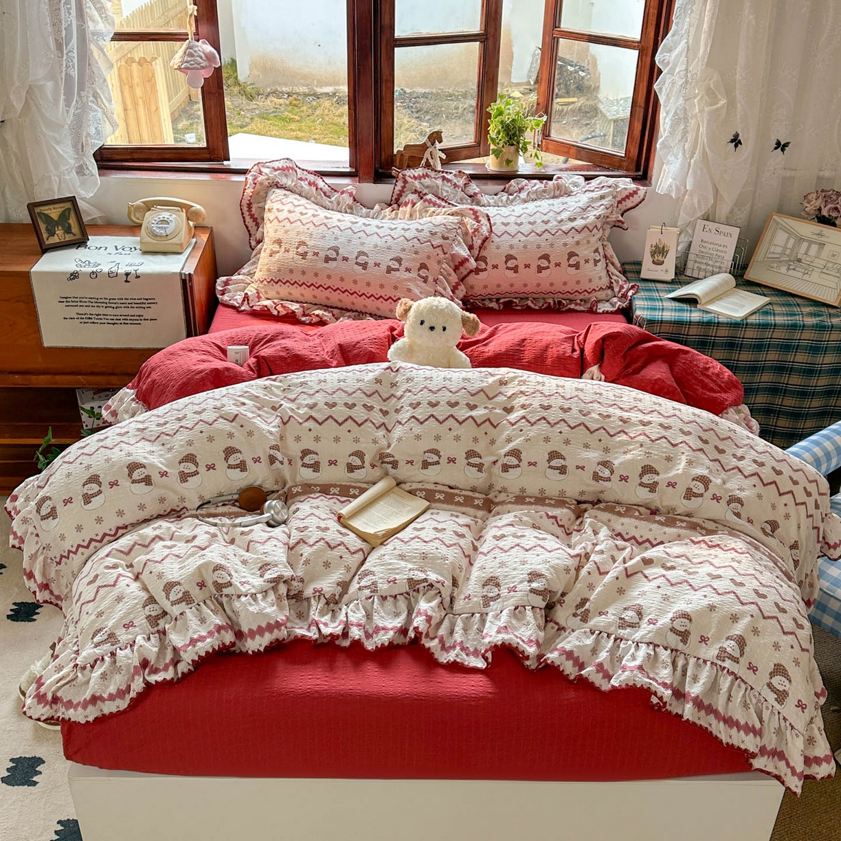 91家纺网 家纺一手货源 找家纺 梵克保罗 2026新款泡芙棉三角针被壳绣花边四件套 雪人甜梦