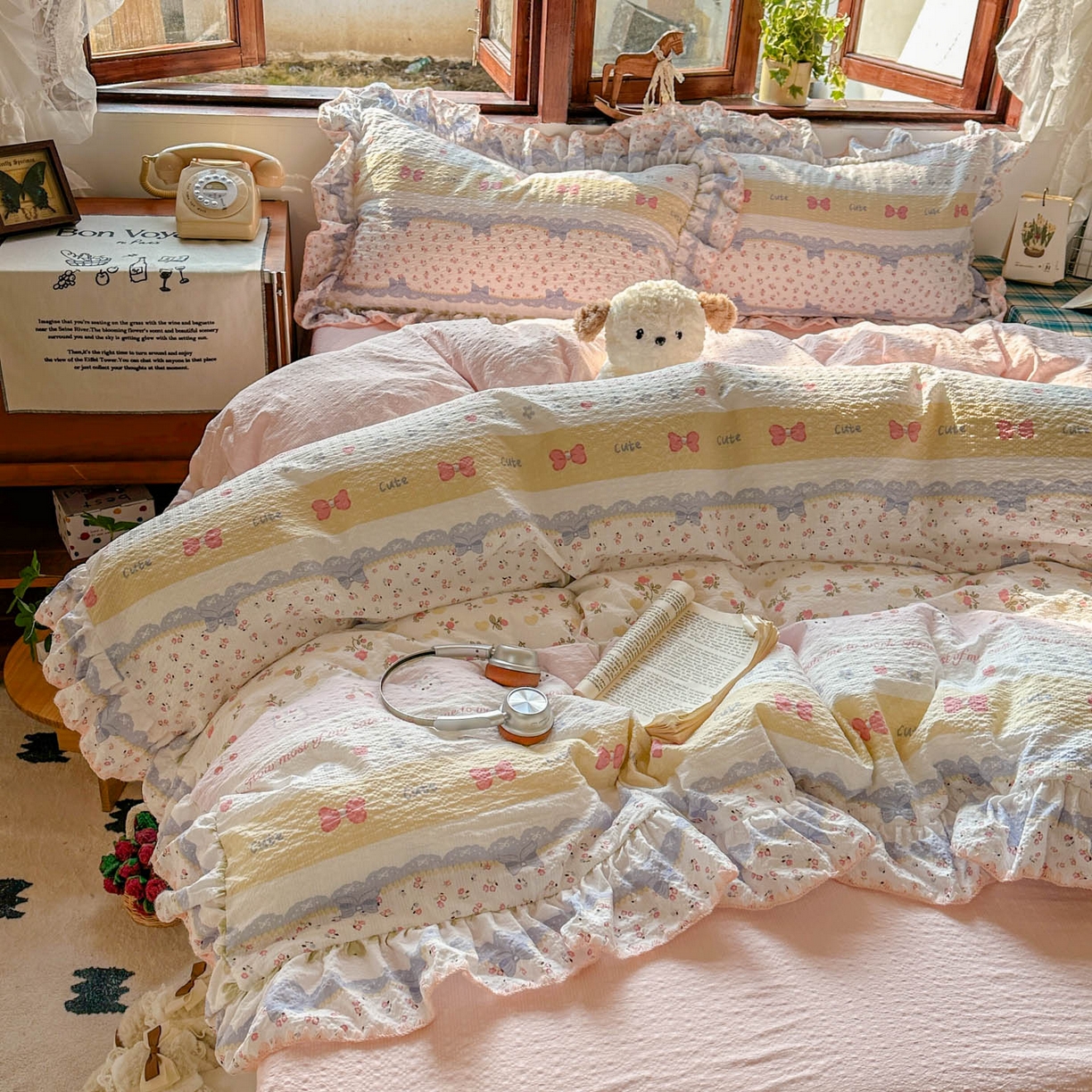 91家纺网 家纺一手货源 找家纺 梵克保罗 2026新款泡芙棉三角针被壳绣花边四件套 樱粉蝶织