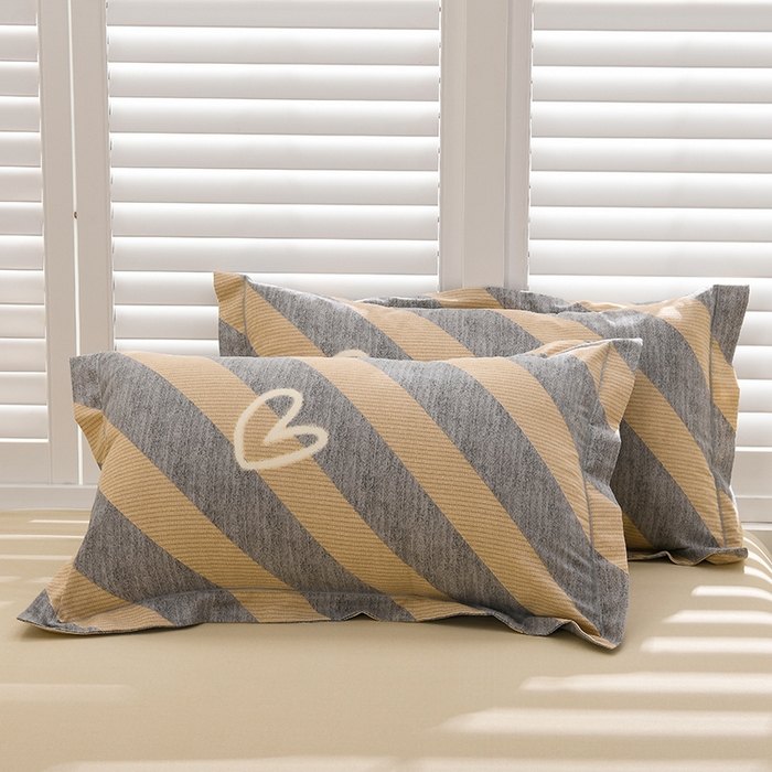 91家纺网 家纺一手货源 找家纺 董成龙 2026新款直播爆款加厚全棉活性磨毛四件套纯棉三件套 一心一意-灰