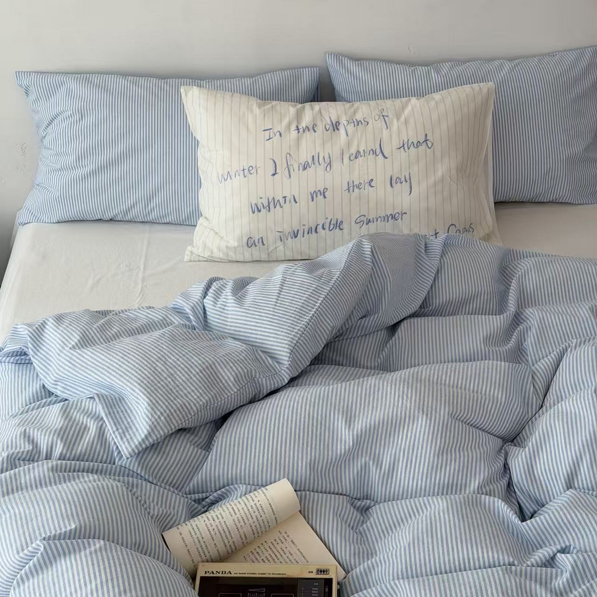 91家纺网 家纺一手货源 找家纺 （总）艾沁家纺 2026新款全棉色织水洗棉简约条纹四件套-济州岛