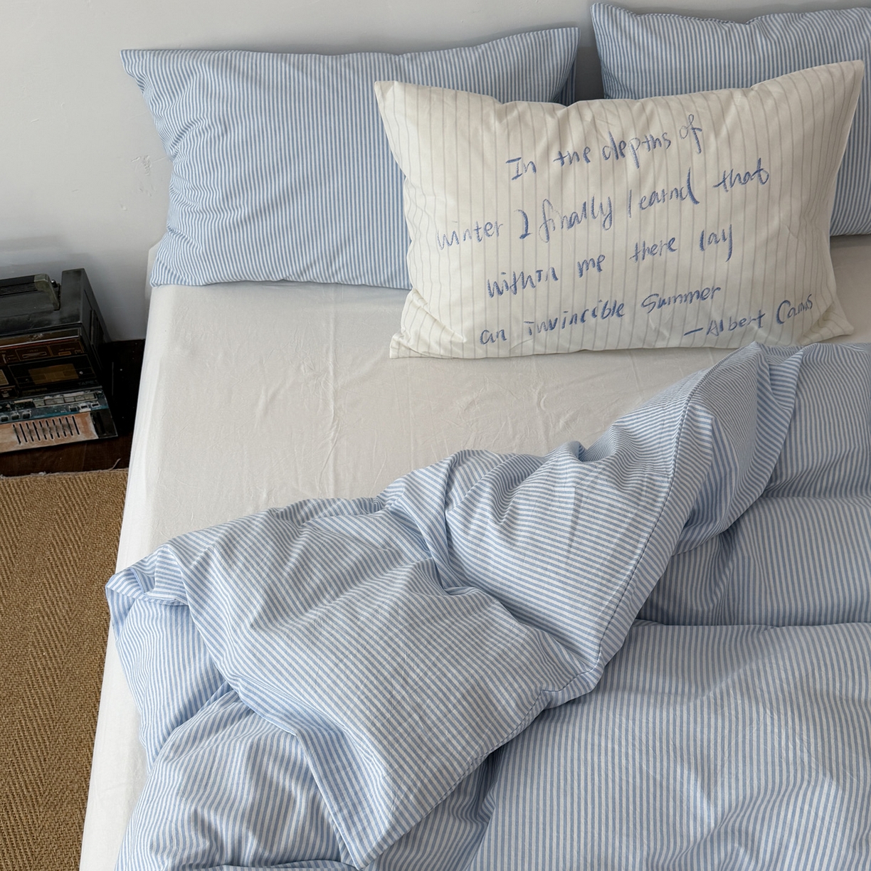 91家纺网 家纺一手货源 找家纺 （总）艾沁家纺 2026新款全棉色织水洗棉简约条纹四件套-济州岛