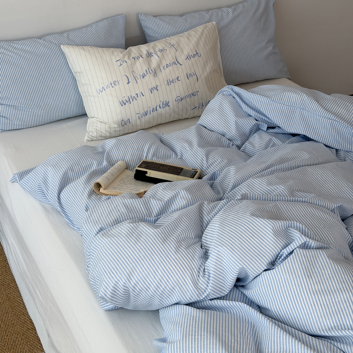 91家纺网 家纺一手货源 找家纺 （总）艾沁家纺 2026新款全棉色织水洗棉简约条纹四件套-济州岛